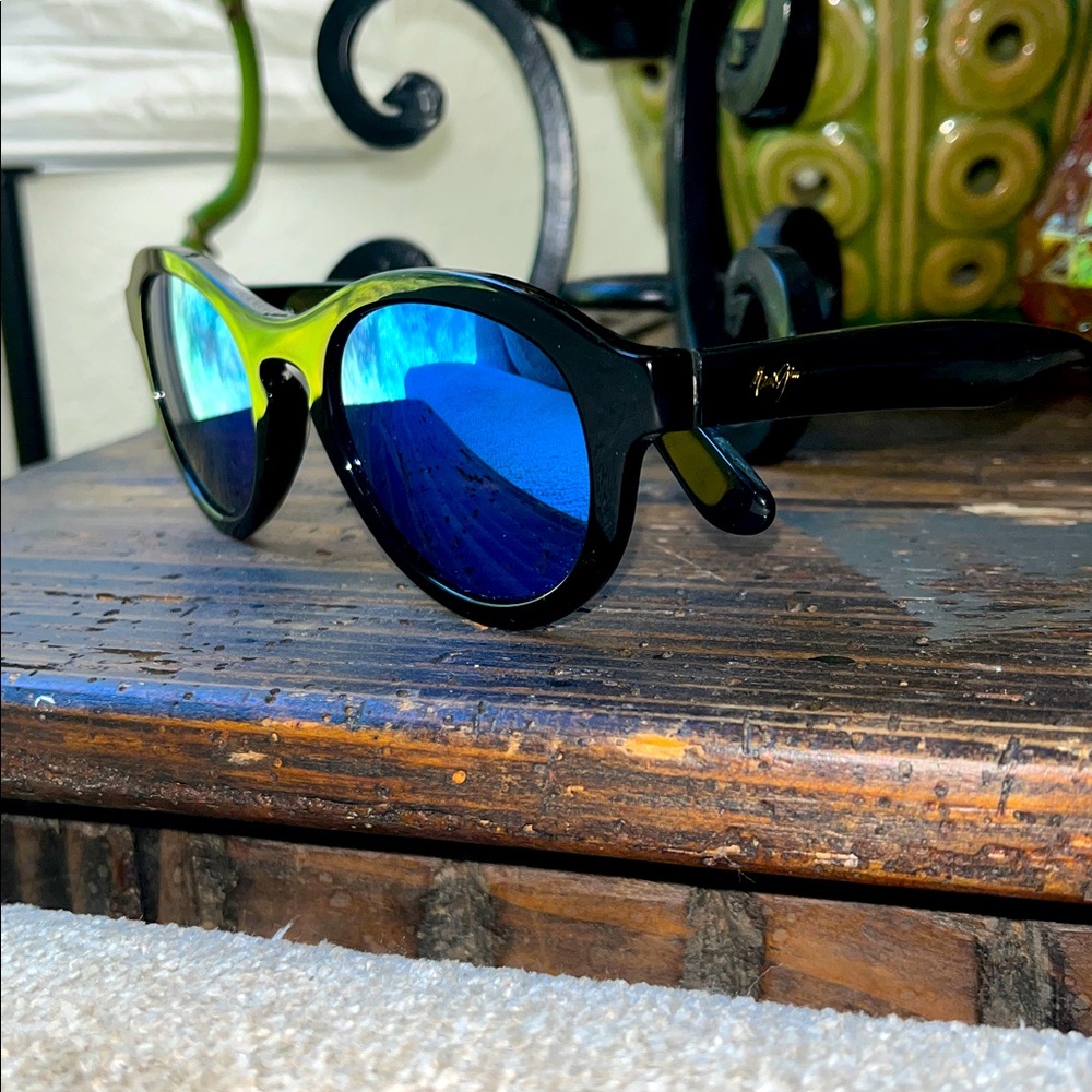 MJ708-02 Gloss Black / Blue Hawaii - Bi Gradient Maui Jim Leia flawless